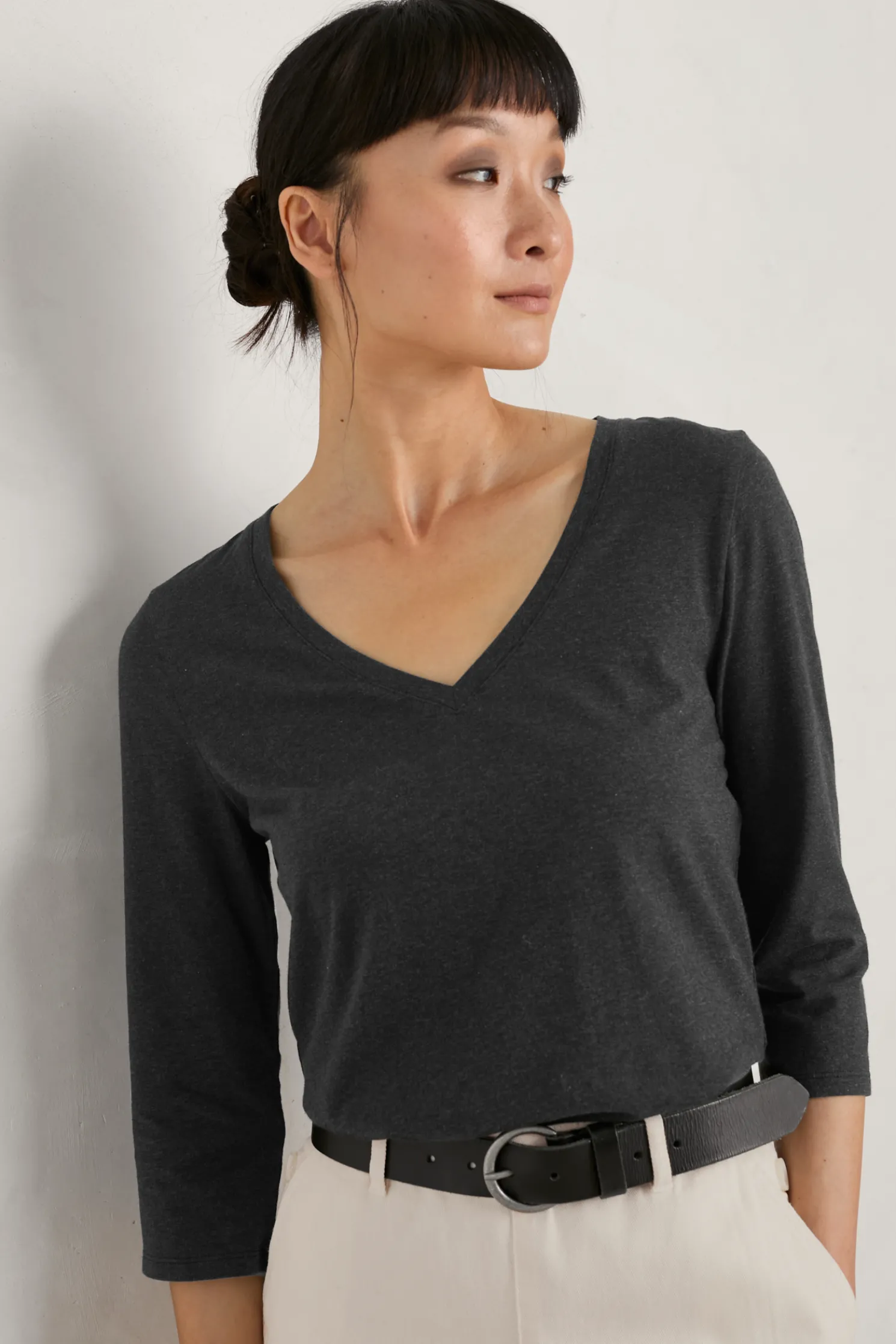 Alighting 3/4 Sleeve V-Neck Jersey Top