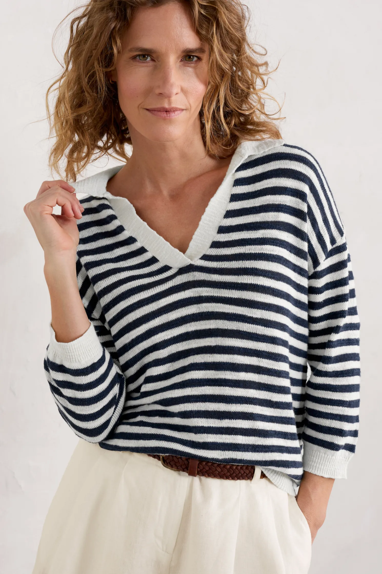 Gwynver Lightweight V-Neck Collared Jumper