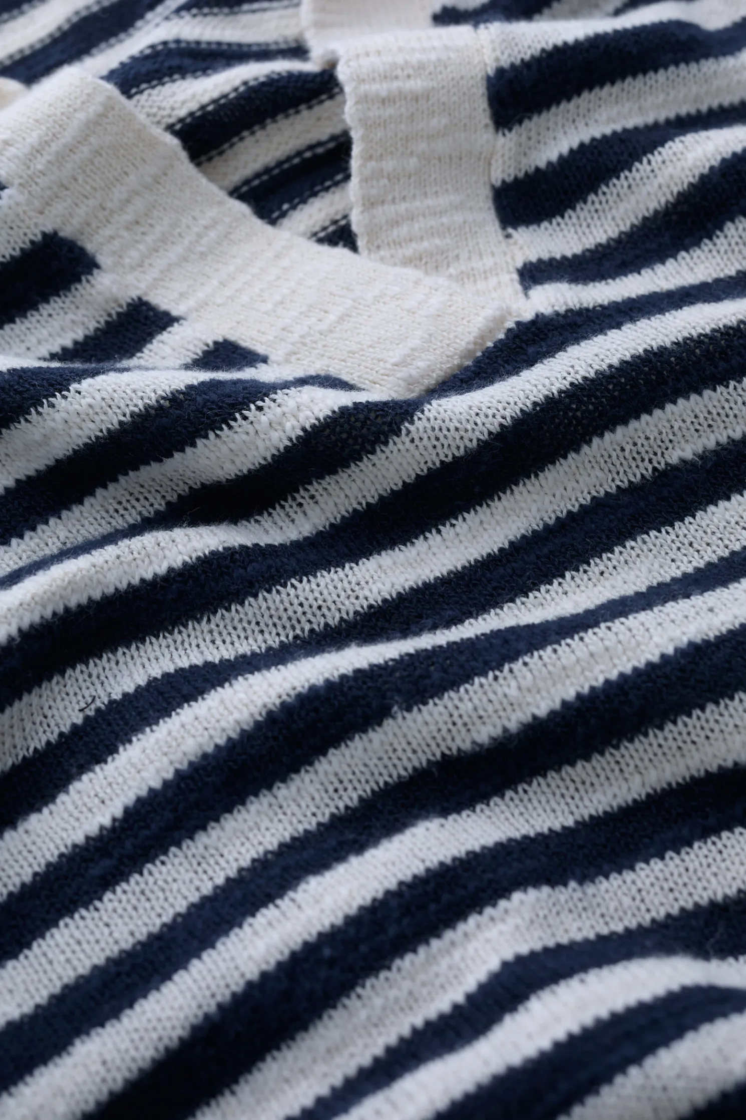 Gwynver Lightweight V-Neck Collared Jumper