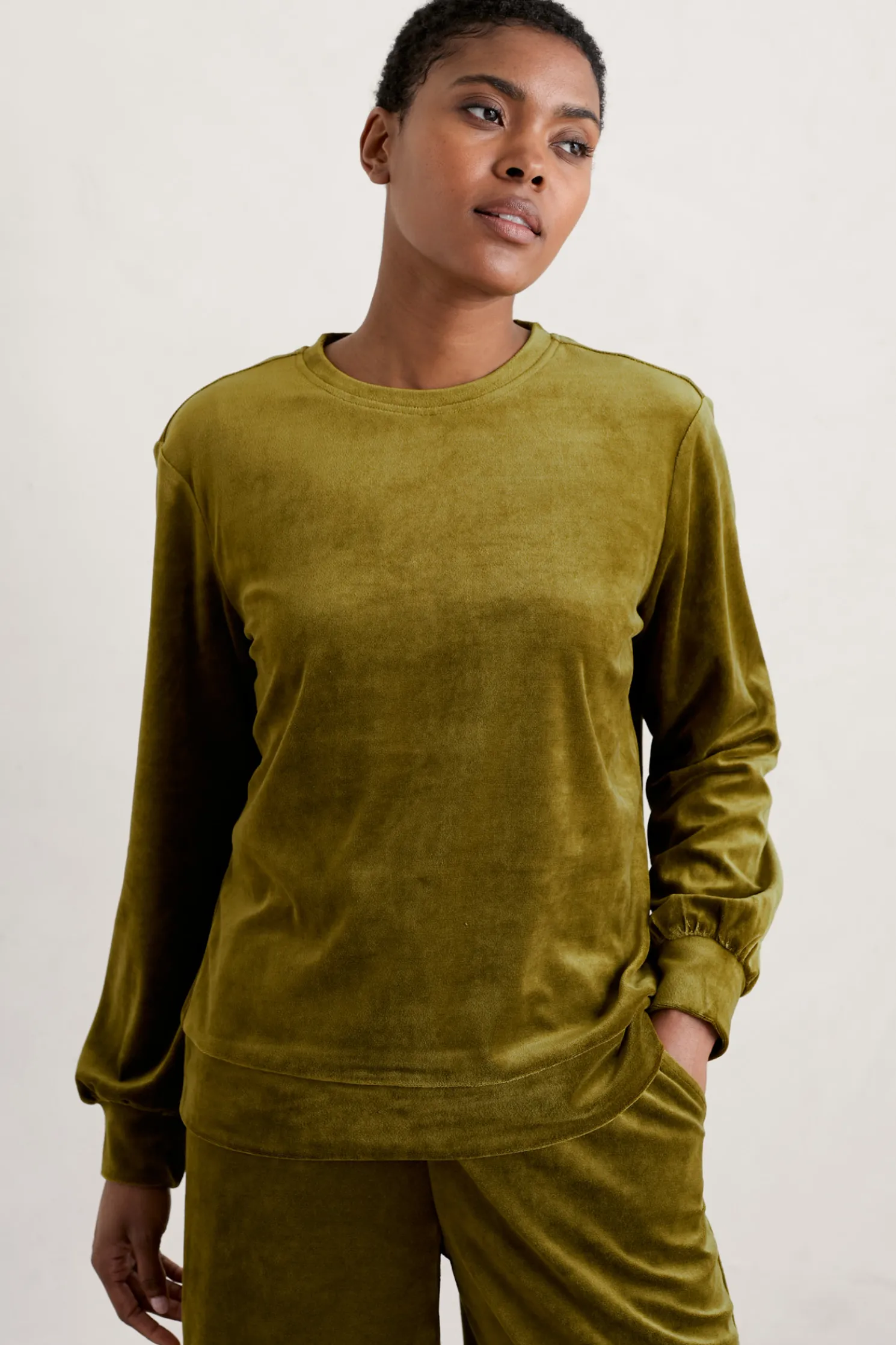 Kowan Velour Sweatshirt