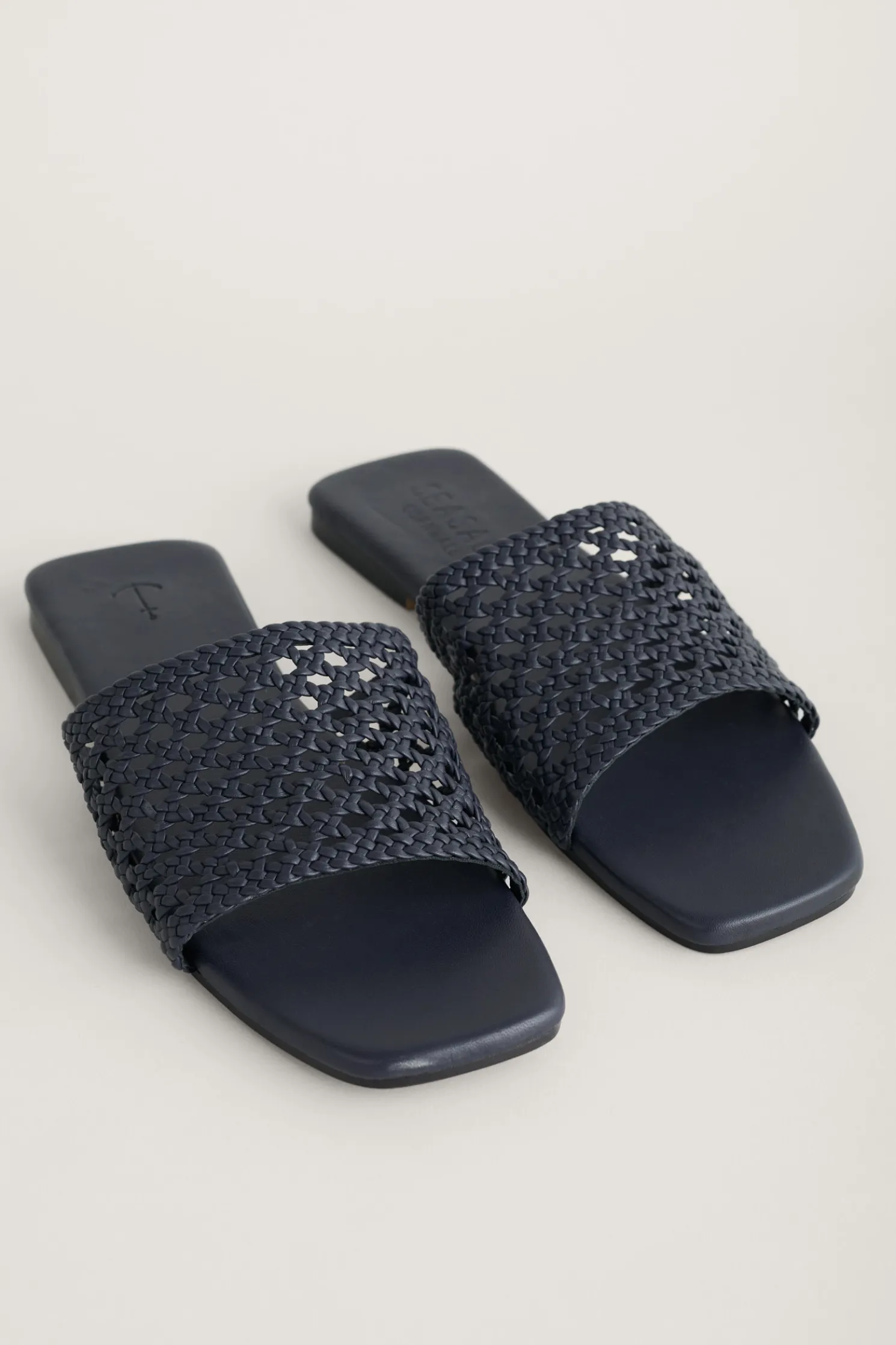 Lost Cove Flat Leather Mule Sandals